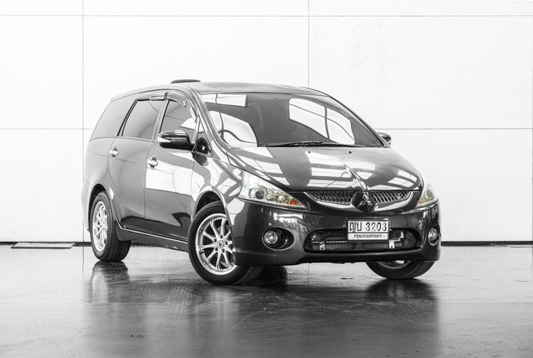 Mitsubishi Space Wagon 2010 2.4 GLS Utility-car เบนซิน ไม่ติดแก๊ส เกียร์อัตโนมัติ เทา รูปที่ 2