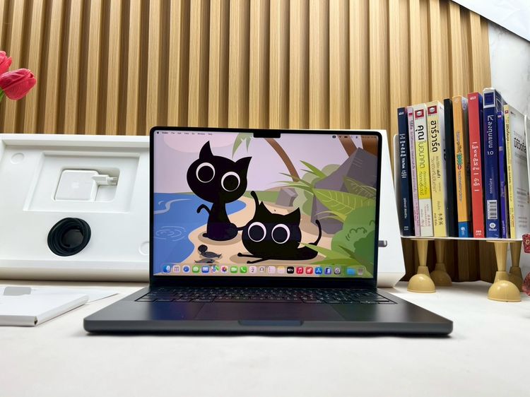 Mackbook Pro 14 Inch แมค โอเอส 16 กิกะไบต์ อื่นๆ ใช่ MacBook Pro 14-inch M5 Ram16GB SSD512GB Space Black Apple Care 1 July 2027 