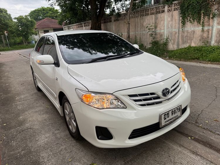 รถ Toyota Altis 1.8 E สี ขาว