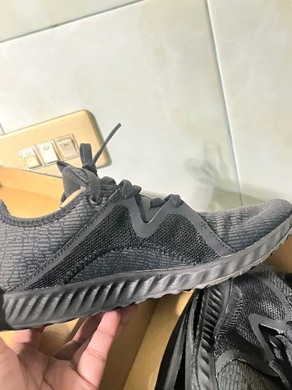 รองเท้าวิ่งของผู้หญิงรุ่น adidas Edge Lux 2 W มือสองสภาพดีครบกล่อง รูปที่ 3