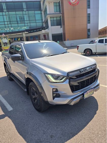 รถ Isuzu D-MAX 3.0 V-Cross Max Z Prestige 4WD สี เงิน