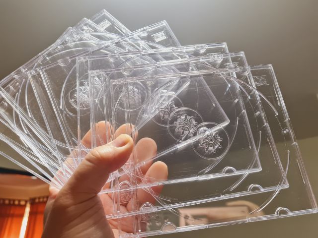 แผ่นใสใส่ซีดี