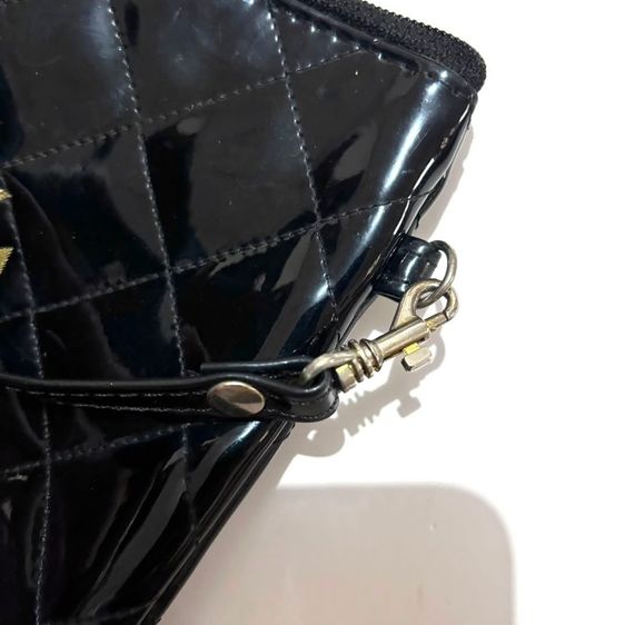 กระเป๋าสะพาย Vivienne Westwood แท้ 💯 สภาพดีมาก ปักโลโก้สีทองสวย ขนาด 18 X 23 cm สภาพสมบูรณ์ ดีเทลสวยครับ  รูปที่ 6