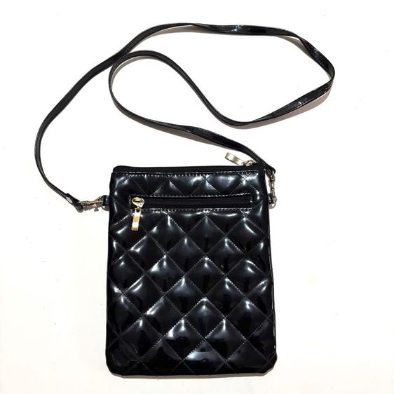 กระเป๋าสะพาย Vivienne Westwood แท้ 💯 สภาพดีมาก ปักโลโก้สีทองสวย ขนาด 18 X 23 cm สภาพสมบูรณ์ ดีเทลสวยครับ  รูปที่ 5