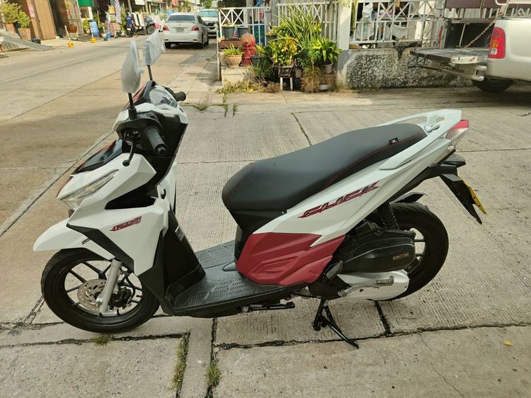 🛵ยังไงก็ขาย CLICK125 i ปี 58 เครื่องดี สีสวย สตาร์ทมือ เล่มชุดโอนครบ+เปลี่ยนถ่ายน้ำมันเครื่องฟรี ส่งฟรี30 ก.ม รูปที่ 2