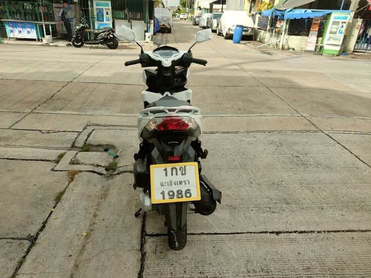 🛵ยังไงก็ขาย CLICK125 i ปี 58 เครื่องดี สีสวย สตาร์ทมือ เล่มชุดโอนครบ+เปลี่ยนถ่ายน้ำมันเครื่องฟรี ส่งฟรี30 ก.ม รูปที่ 6