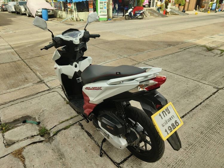 🛵ยังไงก็ขาย CLICK125 i ปี 58 เครื่องดี สีสวย สตาร์ทมือ เล่มชุดโอนครบ+เปลี่ยนถ่ายน้ำมันเครื่องฟรี ส่งฟรี30 ก.ม รูปที่ 7