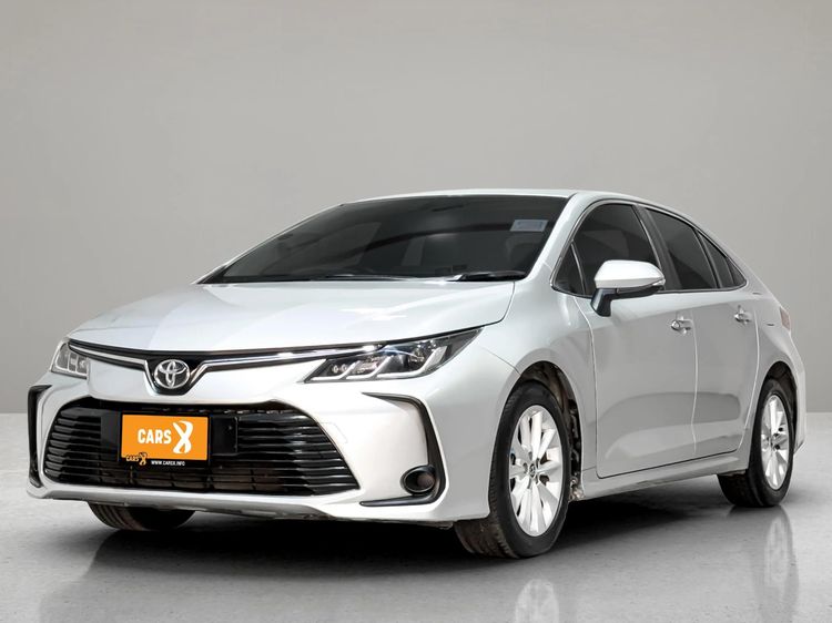 รถ Toyota Altis 1.6 G สี บรอนซ์เงิน