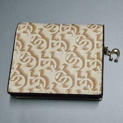 กระเป๋าสตางค์ Coach Chalk Monogram Print Snap with C Charm กว้าง 9.5 x ยาว 10.5 x หนา 3 ซม