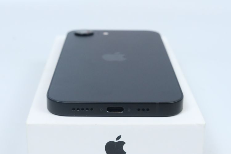 iPhone 16e 128GB Black รูปที่ 4