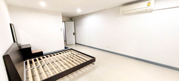 ไม่อนุญาต ตกแต่งครบ คอนโด Regent Home 2 พหลโยธิน ใกล้ BTS สายหยุด รูปที่ 2