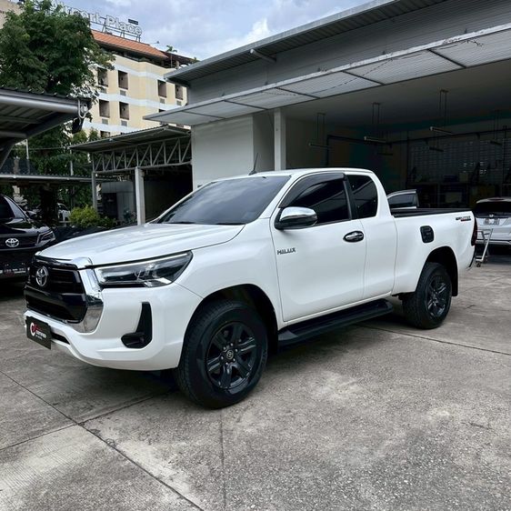 Toyota Hilux Revo 2022 Smart Cab 2.4 Entry Prerunner Pickup ดีเซล ไม่ติดแก๊ส เกียร์อัตโนมัติ ขาว รูปที่ 3
