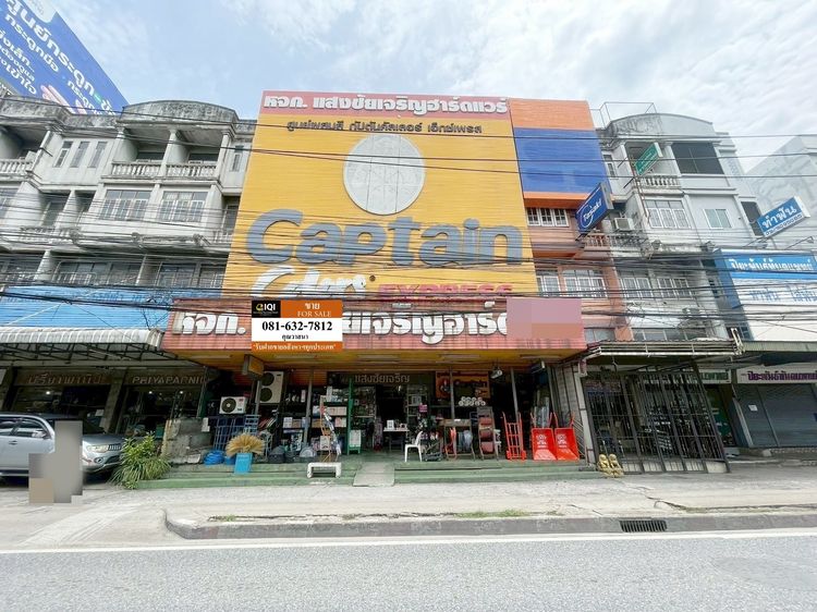 ขายอาคารพาณิชย์ 4.5 ชั้น ติดถนนใหญ่ รามอินทรา กม.8 ทำเลทองเพื่อธุรกิจ ใกล้รถไฟฟ้า (LB07 - 001222)