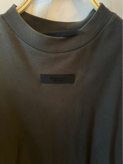 ขายเหมาๆ 2 สี รุ่นเดียวกัน เสื้อยืดแขนสั้น Essential Fear of Gods ของแท้ รูปที่ 2