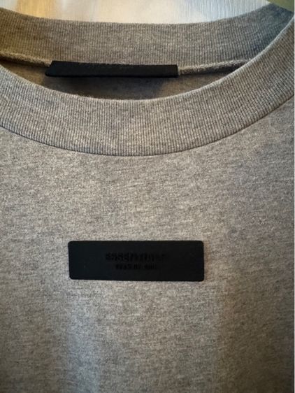 ขายเหมาๆ 2 สี รุ่นเดียวกัน เสื้อยืดแขนสั้น Essential Fear of Gods ของแท้ รูปที่ 6