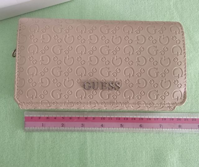 ขายกระเป๋าสตางค์ใบกลาง Guess สีชมพู รูปที่ 8
