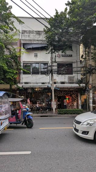  เซ้งกิจการบาร์และร้านอาหาร 2 คูหา 3 ชั้น ทำเลศักยภาพบนถนนบรรทัดทอง พร้อมดำเนินกิจการต่อได้ทันที 