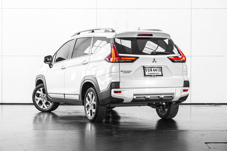 Mitsubishi Xpander 2023 1.5 Cross Utility-car เบนซิน ไม่ติดแก๊ส เกียร์อัตโนมัติ ขาว รูปที่ 4