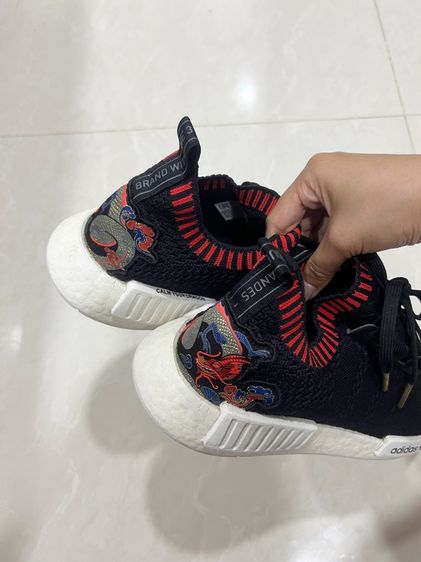 ขายรองเท้า adidas NMD R1 Dragon Patch Primeknit Black Mens Size9.5 ของแท้ รูปที่ 4