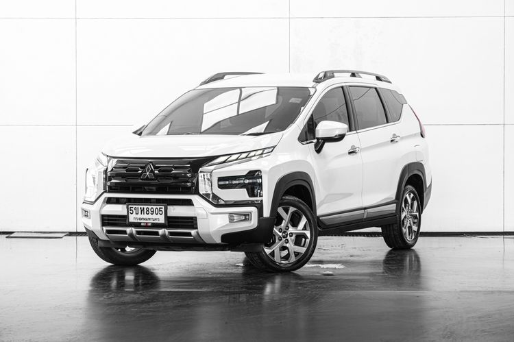 รถ Mitsubishi Xpander Cross 1.5 สี ขาว