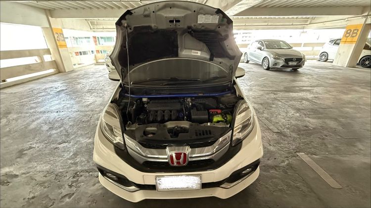 Honda Mobilio 2014 1.5 RS Sedan เบนซิน LPG เกียร์อัตโนมัติ ขาว รูปที่ 4