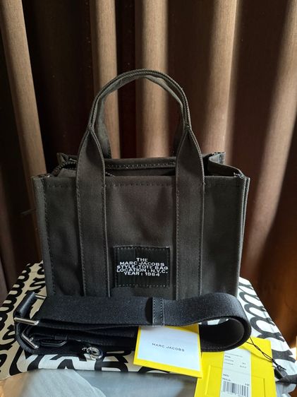 Marc Jacob tote canvas Small รูปที่ 5