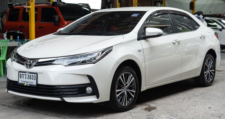 Toyota Altis 2019 1.8 E Sedan เบนซิน ไม่ติดแก๊ส เกียร์อัตโนมัติ ขาว รูปที่ 2