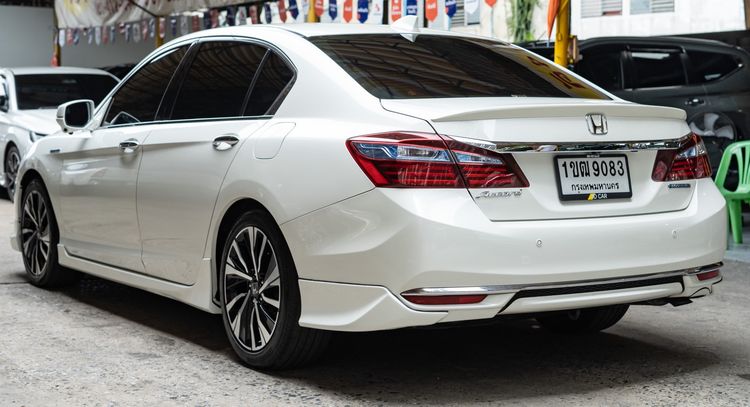 Honda Accord 2017 2.0 Hybrid Tech i-VTEC Sedan ไฮบริด ไม่ติดแก๊ส เกียร์อัตโนมัติ ขาว รูปที่ 3