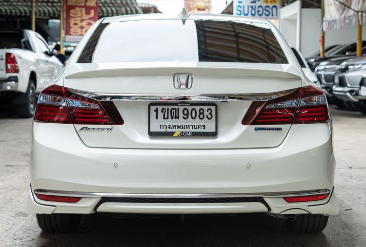 Honda Accord 2017 2.0 Hybrid Tech i-VTEC Sedan ไฮบริด ไม่ติดแก๊ส เกียร์อัตโนมัติ ขาว รูปที่ 4