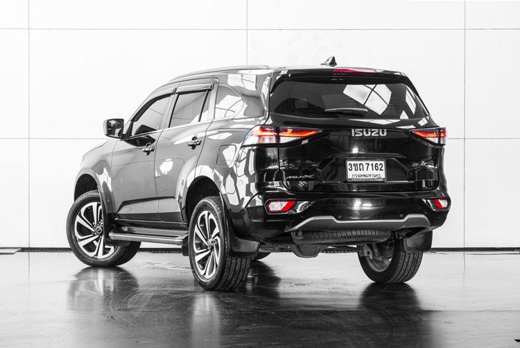 Isuzu MU-X 2022 3.0 Ultimate AT 2WD Utility-car ดีเซล ไม่ติดแก๊ส เกียร์อัตโนมัติ ดำ รูปที่ 4