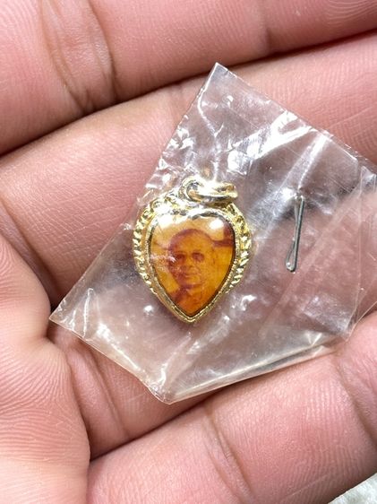 ล็อกเกตหลวงพ่อฤาษีลิงดำ รูปหัวใจ หลังยันต์ท้าวมหาชมภูประจำตัวหลวงพ่อฤาษีลิงดำ จำนวน 5 องค์ รูปที่ 3