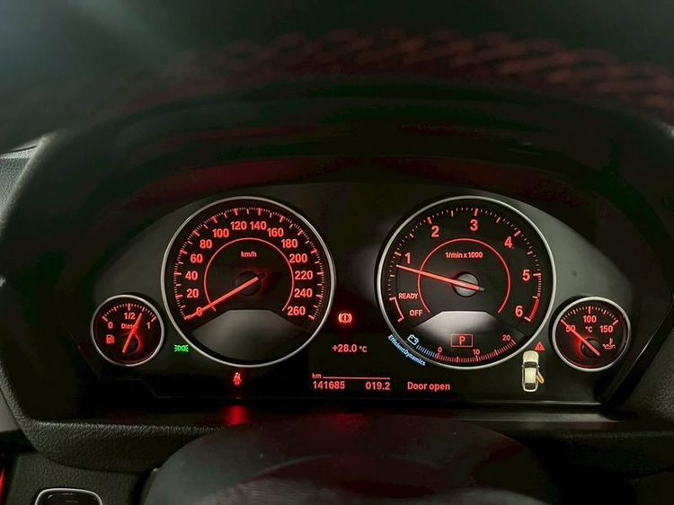 BMW Series 3 2017 320d Sedan ดีเซล ไม่ติดแก๊ส เกียร์อัตโนมัติ เทา รูปที่ 4