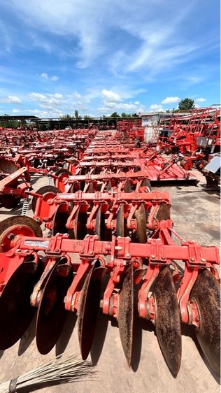 ผานพรวนตราช้าง DH245-6F มือสอง   ไถกลบหรือสาดดินได้ดี ความทนทานสูง  ขายตามสภาพ ขายราคา  22,000 บาท  สนใจเข้ามาเลือกดูผานที่ร้านได้จ้าา รูปที่ 8