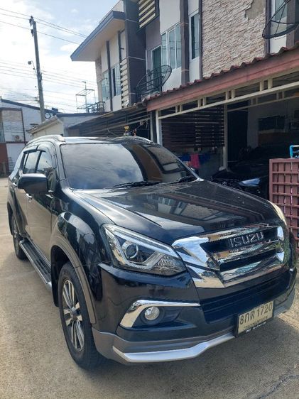 รถ Isuzu MU-X 1.9 The Iconic สี ดำ