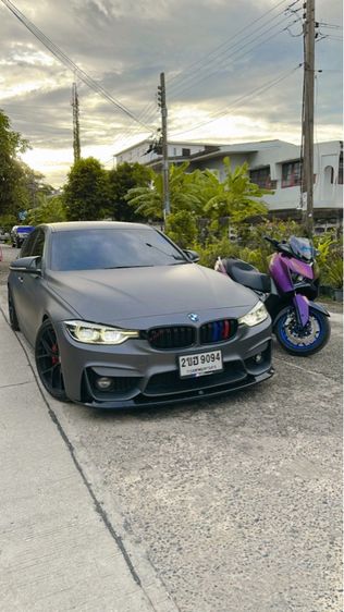 รถ BMW Series 3 320d สี ดำ