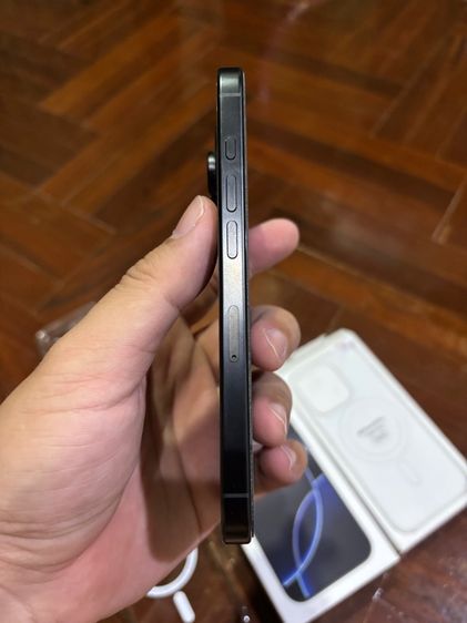 ขาย Iphone 16 pro สีดำ ครบกล่อง แถมเคสแท้ 3 ชิ้น รูปที่ 3