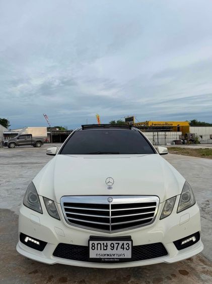 Mercedes-Benz E-Class 2010 E250 AMG Sedan เบนซิน เกียร์อัตโนมัติ ขาว รูปที่ 3