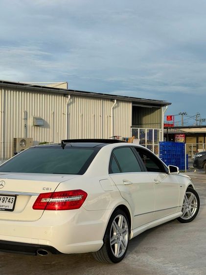 Mercedes-Benz E-Class 2010 E250 AMG Sedan เบนซิน เกียร์อัตโนมัติ ขาว รูปที่ 4