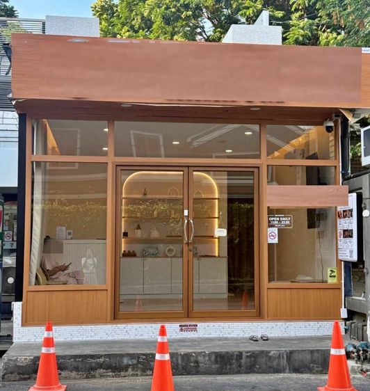 เซ้งร้านนวดสปา อโศก สุขุมวิท ค่าเช่าถูกมาก ที่จอดรถมากกว่า 20 คัน ตึก 2 ชั้น ร้านใหม่มาก