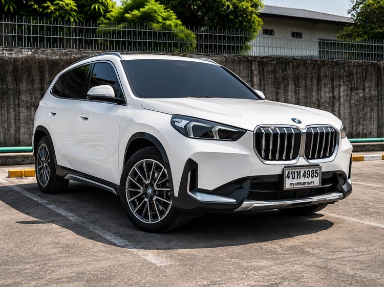 รถ BMW X1 2.0 sDrive20d xLine สี ขาว