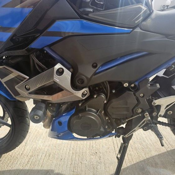 KAWAZAKI Z400 รูปที่ 10