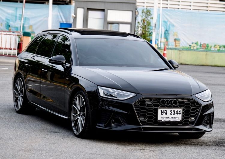 รถ Audi Audi A4  2.0 สี ดำ