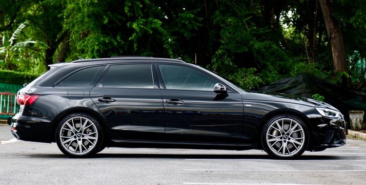 Audi Audi A4  2021 2.0 Sedan เบนซิน ไม่ติดแก๊ส เกียร์อัตโนมัติ ดำ รูปที่ 4