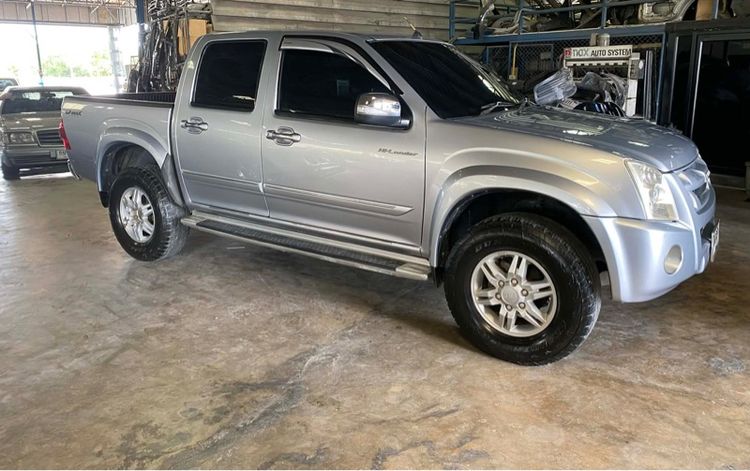 รถ Isuzu D-MAX 2.5 Hi-Lander Platinum สี เทา