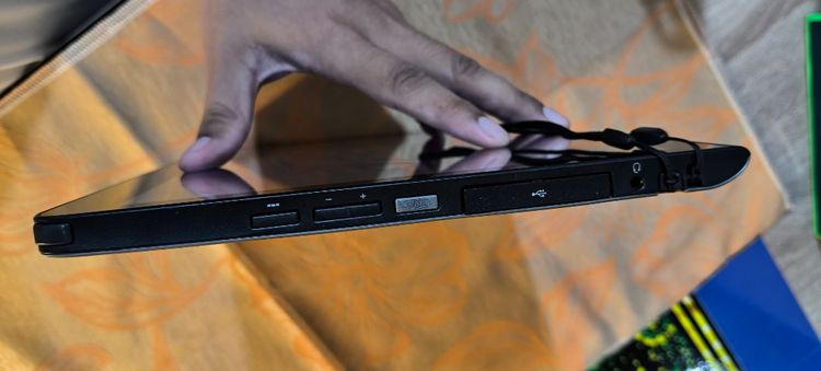 ขายแท็บเล็ต Fujitsu Arrows Tab Q736 รูปที่ 5