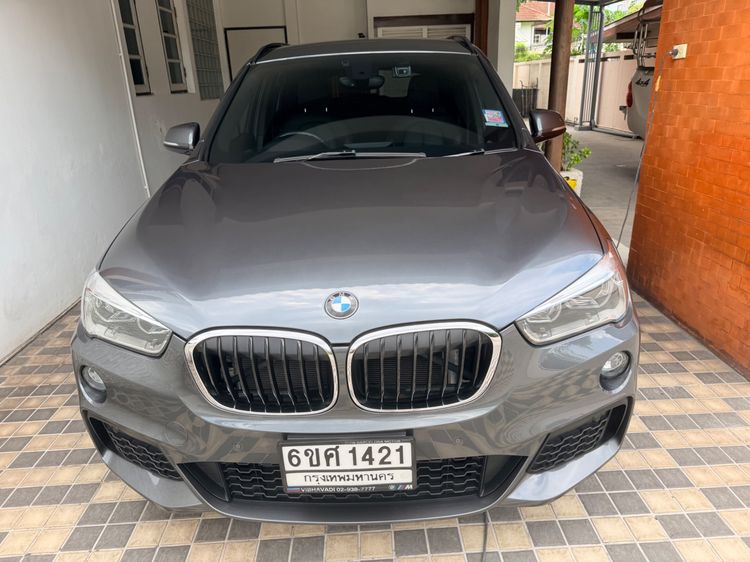 รถ BMW X1 2.0 sDrive20d M Sport สี เทา