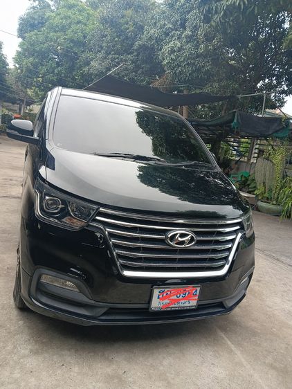 รถ Hyundai H-1  2.5 Elite สี ดำ