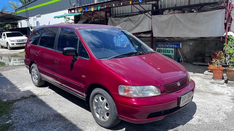 รถ Honda Odyssey 2.2 EXi สี แดง