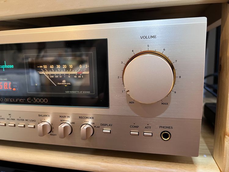 ขาย Integrated amp Accuphase E-3000 รูปที่ 3