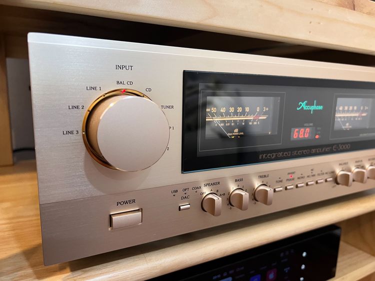 ขาย Integrated amp Accuphase E-3000 รูปที่ 2